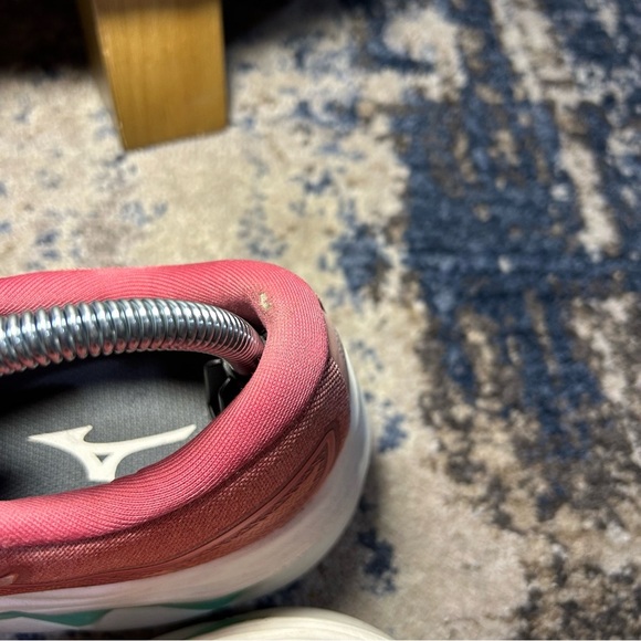 Mizuno Pink Rosette Wave Inspire 18 Lace-Up Sneakers Size 9.5 - Picture 8 of 12